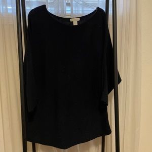 Black sweater with 3/4 length sleeves